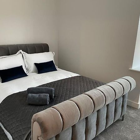 Boutique Luxury Apartment, High St, Henley-In-Arden ภายนอก รูปภาพ