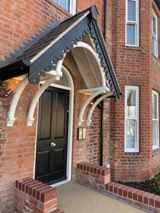 Boutique Luxury Apartment, High St, Henley-In-Arden ภายนอก รูปภาพ