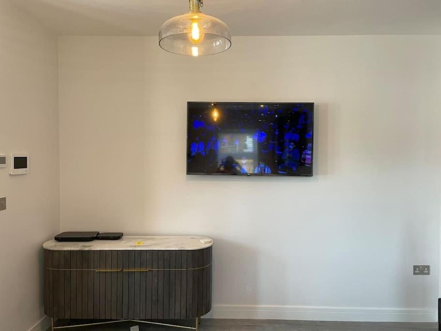 Boutique Luxury Apartment, High St, Henley-In-Arden ภายนอก รูปภาพ